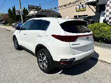 2021 Kia Sportage LX - Photo 3