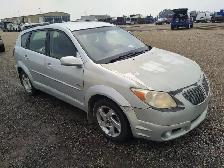 2005 Pontiac Vibe - Photo 2