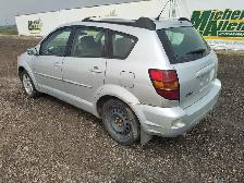 2005 Pontiac Vibe - Photo 3