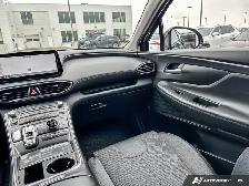 2023 Hyundai Santa Fe Preferred | AWD | HEATED SEATS & STEERING - Photo 12