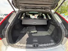 2018 Volvo XC60 T6 AWD Momentum - Photo 23