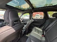 2018 Volvo XC60 T6 AWD Momentum - Photo 25