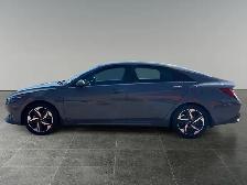 2021 Hyundai Elantra Ultimate - Photo 2