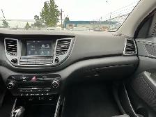 2018 Hyundai Tucson SE AWD | Heated Seats | Panoramic roof - Photo 17