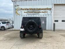 2012 Jeep WRANGLER UNLIMITED 4WD Sahara | Command Start | Heated - Photo 6