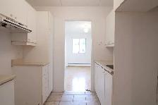 modern 2-bed apartment, Saint-Lambert, August 1 - ID 4632 - Photo 2