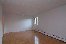 modern 2-bed apartment, Saint-Lambert, August 1 - ID 4632 - Photo 4