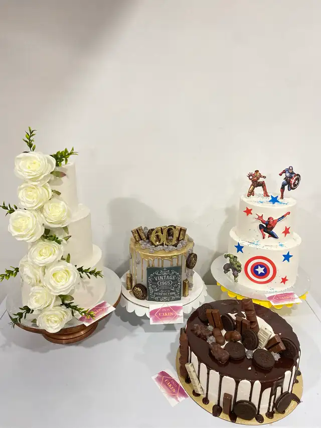 Custom Cakes , Flowers cakes Floral cakes GTA Halton