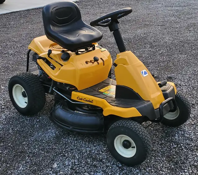 Cub cadet 30 inch Lawn Tractor