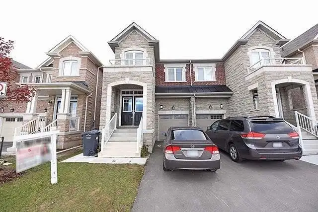 4 bdr 2.5 bath 3 car parking , McLaughlin and Wanless