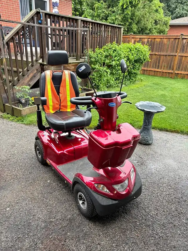 INVACAR mobility scooter excellent condition for $850