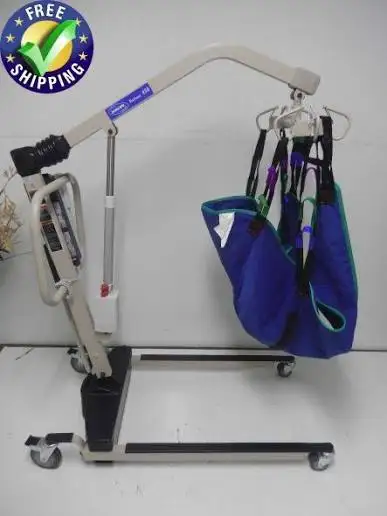 Hoyer lift fully electric with sling  and new battery  $1000