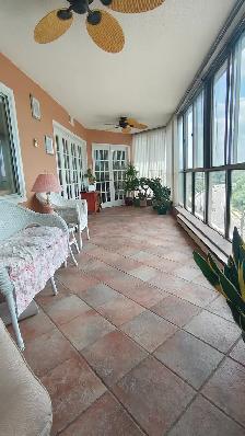 Spacious, quite 2 bdrm 2 bath apartment for rent (walking to UW) - Photo 5