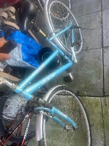 Bicycle Hybrid $100 - Photo 4
