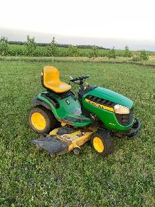 John Deere D170 Lawn Mower
