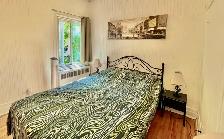 Now-furnished 3 Bedroom -metro cote vertu-family of 6 or 3 stude - Photo 5