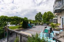 Beautifully maintained 1910sqft lakefront 2-storey home! - Photo 3
