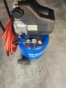 ACDelco 15 gallon air compressor - Photo 2