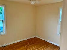 3Bed/1Bath-MainFloor-BonnieDoonArea-Internet/Utilities Included - Photo 5