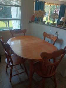 Wooden dining room set - Photo 2