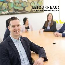 Experienced Legal Assistant – Real Estate, Wills & Estates & Cor - Photo 2