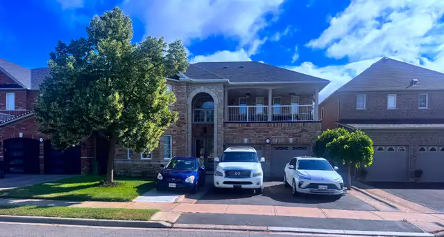 Premium Furnished Room – 2nd Floor Balcony & Ravine Lot!