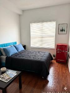 Premium Furnished Room – 2nd Floor Balcony & Ravine Lot! - Photo 2