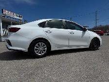 2020 Kia Forte FE - Photo 3