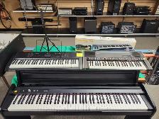 Various Musical Instruments, Vinyls, Pedals, Cables, Stands... - Photo 3