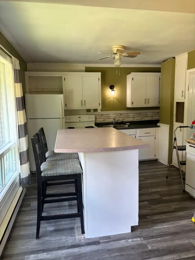 2 bedroom apartment for rent 8 minutes from Woodstock NB
