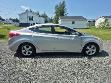 2013 Hyundai Elantra - Photo 2