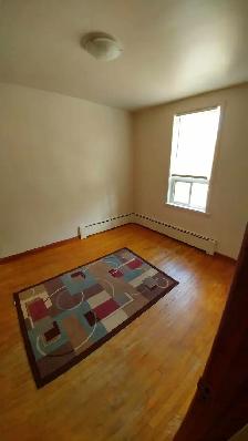 Spacious 3 Bedroom Available August 1st - Photo 16