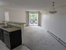Spotless 1-Bed 1-Bath Condo Apartment in Evergreen - Photo 2