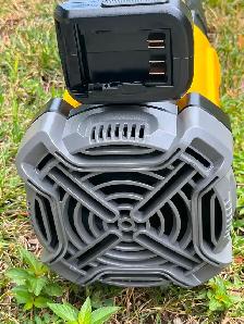 DEWALT 20V Cordless Leaf Blower - Photo 4