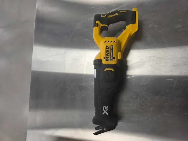 dewalt reciprocating saw (bare tool)
