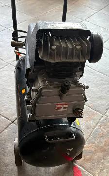 Max Air 12gal Air Compressor (Model: ba-3050-3pcnk ) - Photo 3