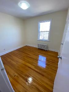 Renovated 2BR Flat - 11-13 Fenwood Unit 3 - Sept 1st - Heat Incl - Photo 7