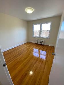 Renovated 2BR Flat - 11-13 Fenwood Unit 3 - Sept 1st - Heat Incl - Photo 9