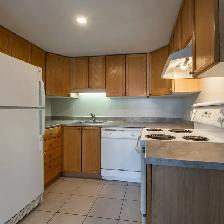 INCREDIBLE 3 BEDROOM | GET $500 IN FREE GROCERIES! - Photo 10