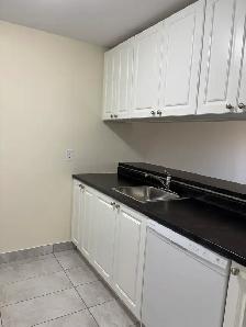 Renovated 1BR - 249 Windmill Unit 534 - Oct 1st - Heat/Water/PK - Photo 10