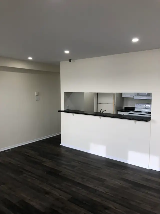 Waterfront 2BR - 249 Windmill Unit 201 - Oct 2nd - Heat/Wat/PK