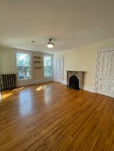 South End Bachelor Suite - 1158 South Park - Oct 1st - Heat/Wat - Photo 2