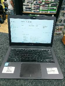 Laptop 8 RAM M3 WIN 11 256SSD