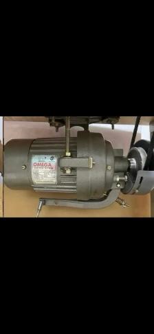 PFAFF Industrial Sewing Machine - Photo 3