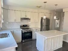 4 Bedroom House for rent - Brampton - Photo 2