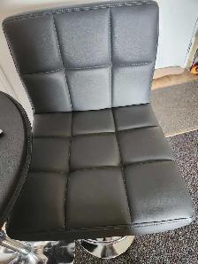 New Bar/bistro set - Photo 5