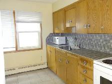 Beltline connaught 2 bedroom apart,  17 av sw $1425/m   electric - Photo 3