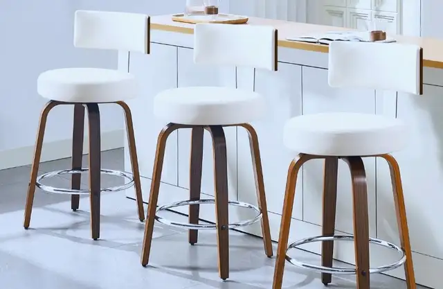 3 Bar Island Stools