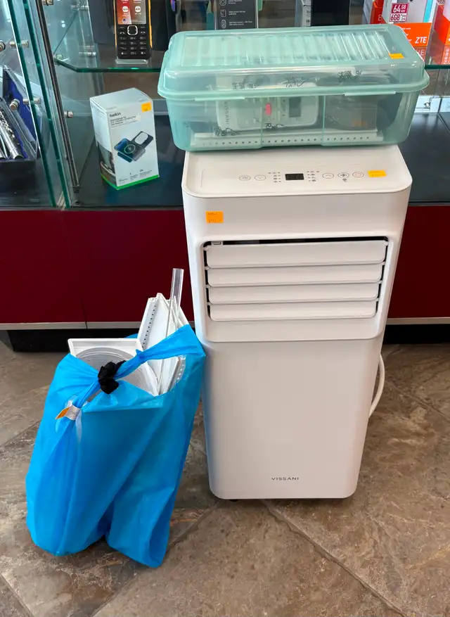 Vissani Portable 8500BTU Air Conditioner /w Window Kit & Remote