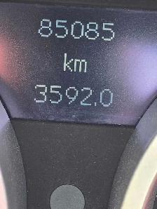 Selling a 2005 Mercedez Benz 350 SLK - Photo 9